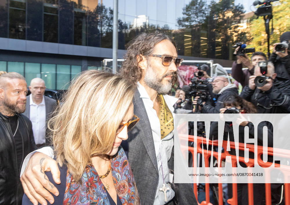 RUSSELL BRAND with his wife LAURA ((nà e GALLACHER ) arrives at Southwark Crown Court, where he is facing three charges of rape, indecent assault, and three counts of sexual assault, relating to six women. London United Kingdom - ZUMAs262 20261019_zip_s262_004