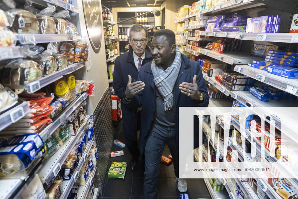 Labour Minister Farandou Visits Looted Supermarket After Weekend Riots - Paris Jean-Pierre Farandou, Minister for Labour and Social Solidarity, during a visit to a supermarket in Paris’s 10th arrondissement on 19 October 2026, which had been left in a state of disarray following the weekend’s riots, which had resulted in looting, vandalism and the destruction of shopsPhotos by Jérémy Paoloni ABACAPRESS.COM Paris France