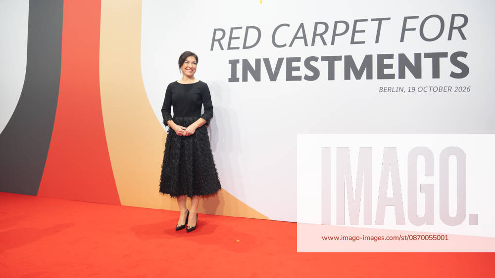 Katherina Reiche, Federal Minister for Economic Affairs and Energy The Federal Minister welcomes guests on the red carpet at the Invest in Germany Summit 2026 Red Carpet for Investments Event Location: Kraftwerk Berlin, Berlin, Germany Kraftwerk Event Location