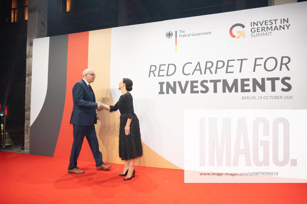 Andreas Bovenschulte, Mayor of Bremen, with Katherina Reiche, Federal Minister for Economic Affairs and Energy; Invest in Germany Summit 2026; Red Carpet for Investments; Event Location: Kraftwerk Berlin, Berlin, Germany; Kraftwerk Event Location