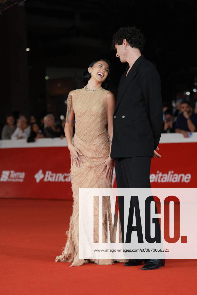 Maria Esposito Daniele Rienzo At 21st Rome Film Fest Premiere - Rome Maria Esposito and Daniele Rienzo attend the red carpet premiere of the film Melania Rea during the 21st Rome Film Fest in Rome, Italy on October 19, 2026. Photo by Andrea Bracaglia ABACAPRESS.COM Rome Italy Italy