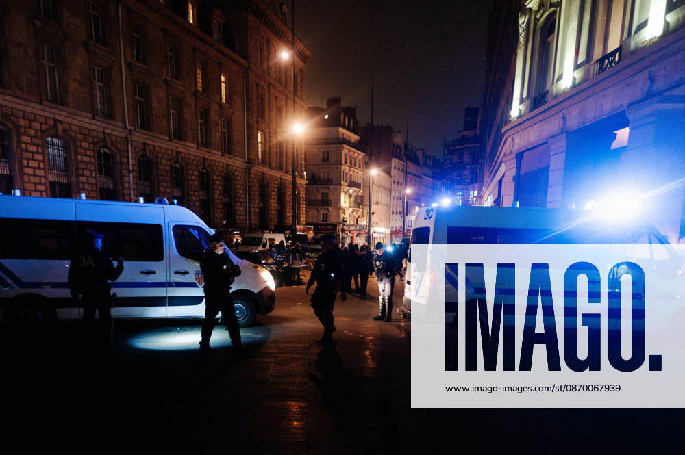 Following several days of unrest and looting, a curfew has been imposed from 11.00 pm at Place de la RÃ publique in Paris until 6.00 am. - 19 10 2026 - France Paris Paris - JanxSchmidt-Whitley LexPictorium LePictorium_0344438