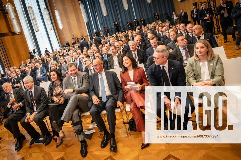 Martin Blessing, Steffen Bilger, Dorothee Bär, Lars Klingbeil, Friedrich Merz, Katherina Reiche, Karsten Wildberger, Verena Hubertz—First row from the left in the former State Council building of the GDR, the German federal government promotes international investment at the Invest in Germany Summit 2026 at the ESMT European School of Management and Te
