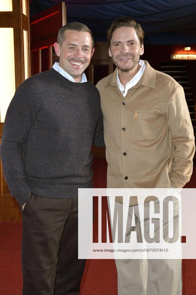 Klaas Heufer Umlauf and Daniel Brühl at the 2026 European Future Award ceremony at the Tipi am Kanzleramt in Berlin, October 19, 2026 Foto:xM.xBehrensx xFuturexImagex future_6034
