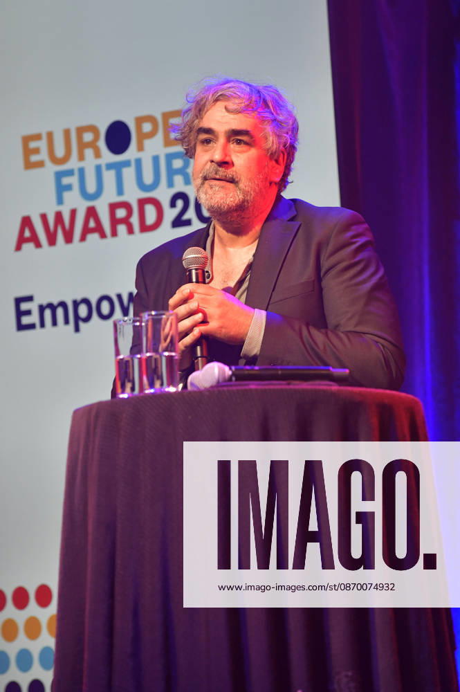 Deniz Yücel at the 2026 European Future Award ceremony at the Tipi am Kanzleramt in Berlin, October 19, 2026 Foto:xM.xBehrensx xFuturexImagex future_6060