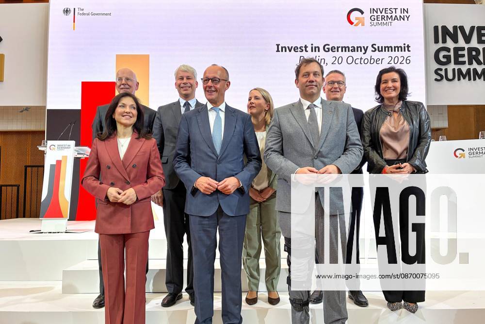 ESMT Invest in Germany Summit Group Photo, back row from left to right: M