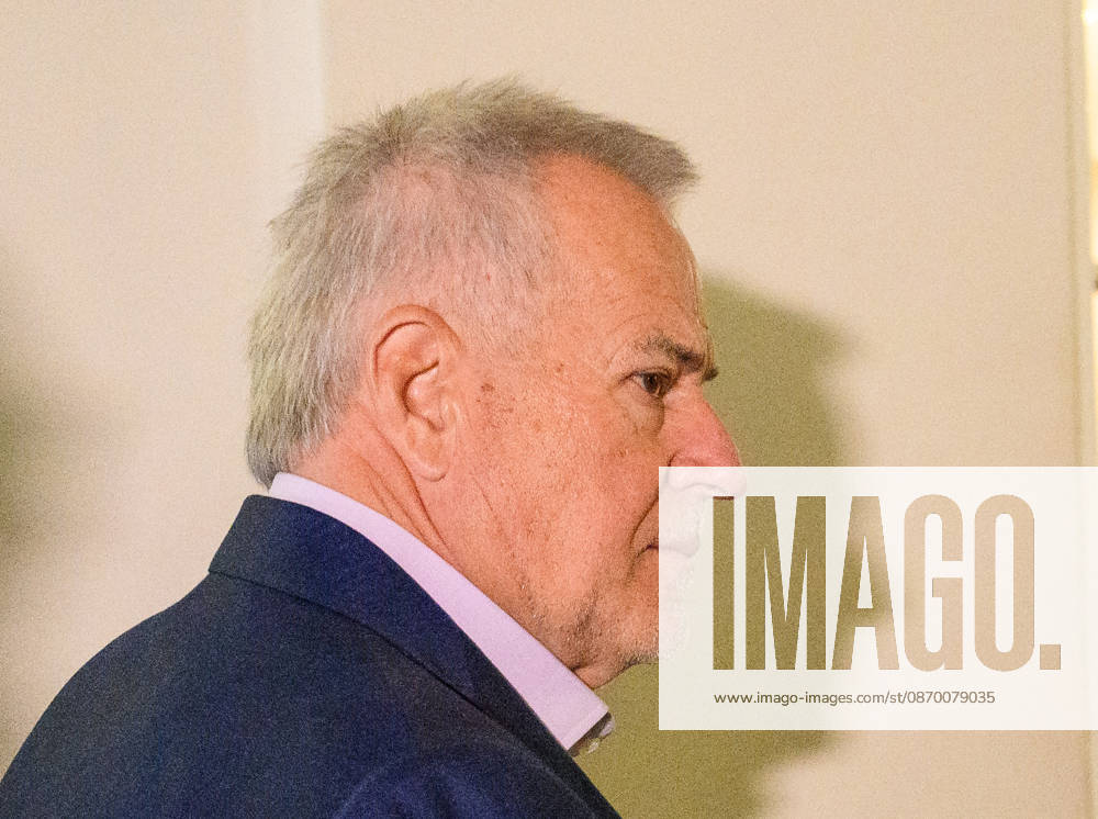- Wien 20.10.2026 - Korruptionsprozess gegen Siegfried Wolf und Ex-Finanzminister Schelling. Die WKStA kreidet dem Industriellen Wolf eine korruptive Vereinbarung an, Ex-ÖVP-Minister Schelling ist wegen Amtsmissbrauchs mitangeklagt. PHOTO: Angeklagter Industrieller Siegfried Wolf Corruption trial against industrialist Siegfried Wolf and former Finance Minister Hans Jörg Schelling. The Economic and Corruption Prosecutor’s Office (WKStA) accuses Wolf of a corrupt agreement ; former ÖVP minister Schelling is co-accused of abuse of office. Korruption, Prozess, Landesgericht Wiener Neustadt, WKStA,, Korruption, Amtsmissbrauch, Bestechung, Steuerverfahren, Finanzministerium, ÖVP, Justiz, Gericht, Strafprozess Korruptionsprozess gegen Si