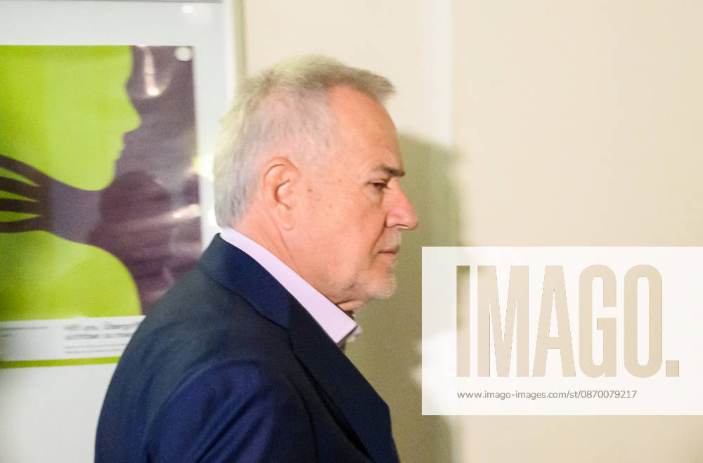 - Wien 20.10.2026 - Korruptionsprozess gegen Siegfried Wolf und Ex-Finanzminister Schelling. Die WKStA kreidet dem Industriellen Wolf eine korruptive Vereinbarung an, Ex-ÖVP-Minister Schelling ist wegen Amtsmissbrauchs mitangeklagt. PHOTO: Angeklagter Industrieller Siegfried Wolf Corruption trial against industrialist Siegfried Wolf and former Finance Minister Hans Jörg Schelling. The Economic and Corruption Prosecutor’s Office (WKStA) accuses Wolf of a corrupt agreement ; former ÖVP minister Schelling is co-accused of abuse of office. Korruption, Prozess, Landesgericht Wiener Neustadt, WKStA,, Korruption, Amtsmissbrauch, Bestechung, Steuerverfahren, Finanzministerium, ÖVP, Justiz, Gericht, Strafprozess Korruptionsprozess gegen Si