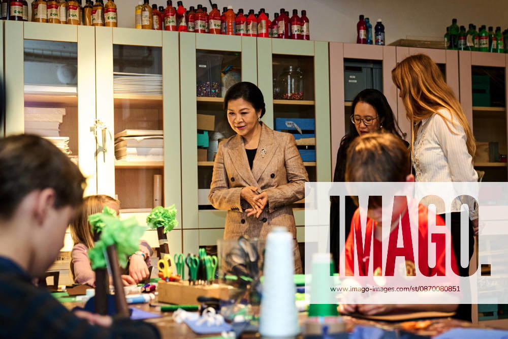 State Visit from Vietnam: The First Lady Visits Copenhagen Contemporary First Lady Ngo Phuong Ly with a group of schoolchildren at the Copenhagen Contemporary art exhibition in Copenhagen, Tuesday, October 20, 2026. Vietnam’s president and his wife, Ngo Phuong Ly, are on a three-day state visit to Denmark. Photo: Thomas Traasdahl, Ritzau Scanpix, Copenhagen, Denmark