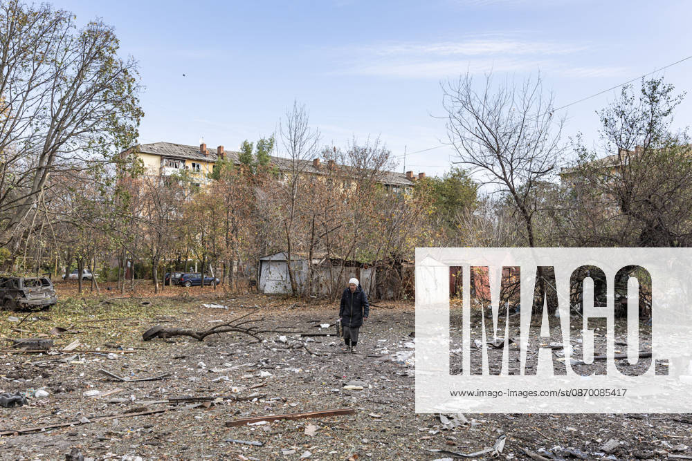 Russian airstrike hits residential building in Kramatorsk KRAMATORSK, UKRAINE - OCTOBER 20: An elderly woman walks through the area where a Russian air strike hit a residential building in Kramatorsk, Ukraine, on October 20, 2026. Diego Herrera Carcedo Anadolu Kramatorsk Ukraine. Editorial use only. Please get in touch for any other usage.