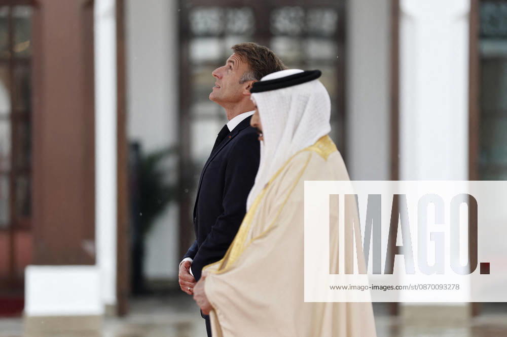 President Macron Visits Bahrain Bahrain s King Hamad bin Isa Al Khalifa welcomes French President Emmanuel Macron at Al-Sakhir Palace near Zallaq, Bahrain, October 20, 2026. Photo by Benoit Tessier Pool ABACAPRESS.COM Zallaq Bahrain