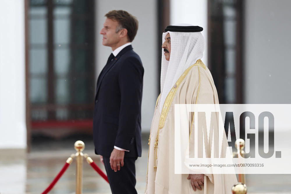 President Macron Visits Bahrain Bahrain s King Hamad bin Isa Al Khalifa welcomes French President Emmanuel Macron at Al-Sakhir Palace near Zallaq, Bahrain, October 20, 2026. Photo by Benoit Tessier Pool ABACAPRESS.COM Zallaq Bahrain