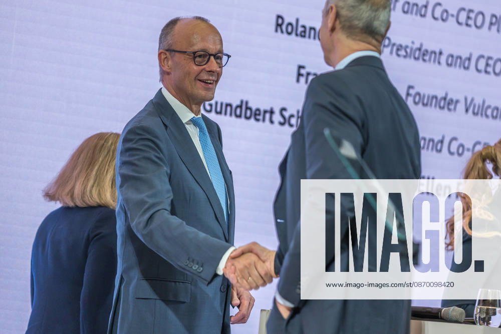Invest in Germany Summit in Berlin: German Chancellor Friedrich Merz (CDU) speaks at the Invest in Germany Summit on October 20, 2026, in Berlin. Bundeskanzler Friedrich Merz (CDU) speaks at the Invest in Germany Summit on October 20, 2026, in Berlin. Berlin, Berlin, Germany. ESMT Berlin