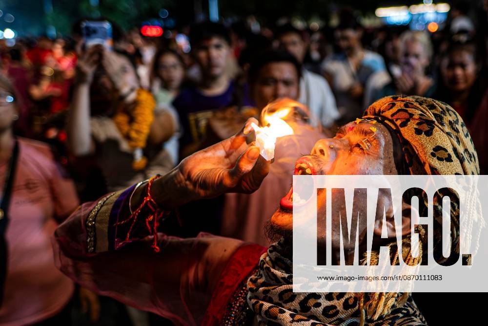BANGKOK, THAILAND - OCTOBER 20, 2026: marked Navaratri 2026 with religious ceremonies and traditional worship at Sri Maha Mariamman Temple, commonly known as Wat Khaek, on Silom Road. Held from October 10 to 22, the annual festival brought Hindu devotees together to honour Goddess Durga and celebrate the triumph of good over evil. The programme included daily prayers, offerings and sacred rituals, reflecting the religious significance of Navaratri within Thailandâ€⠢s Hindu community. The main event took place on October 20, when the annual Vijaya Dasami procession departed from the temple at 7:30 p.m. The procession commemorated Goddess Durgaâ€⠢s victory over the demon Mahishasura and marked a - ZUMAq101 20261020_zna_q101_111