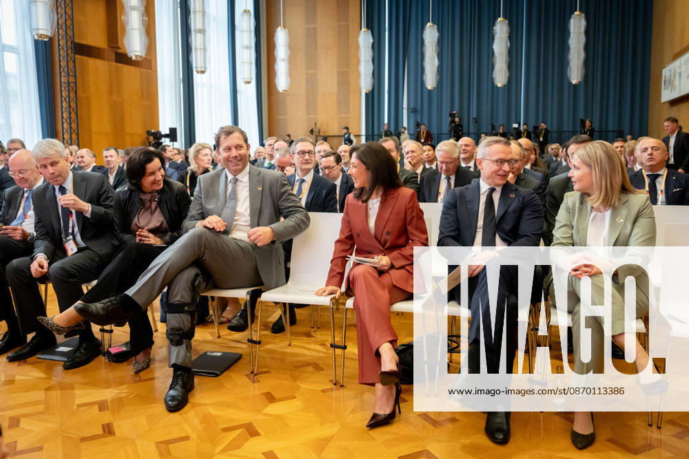 Invest in Germany Summit, Berlin, ESMT Invest in Germany Summit, Berlin, ESMT, Friedrich Merz, Federal Chancellor Katherina Reiche, Federal Minister of Economic Affairs Lars Klingbeil, Federal Minister of Finance Steffen Bilger, Federal Minister of Transportation Dorothee Bär, Federal Minister of Research Verena