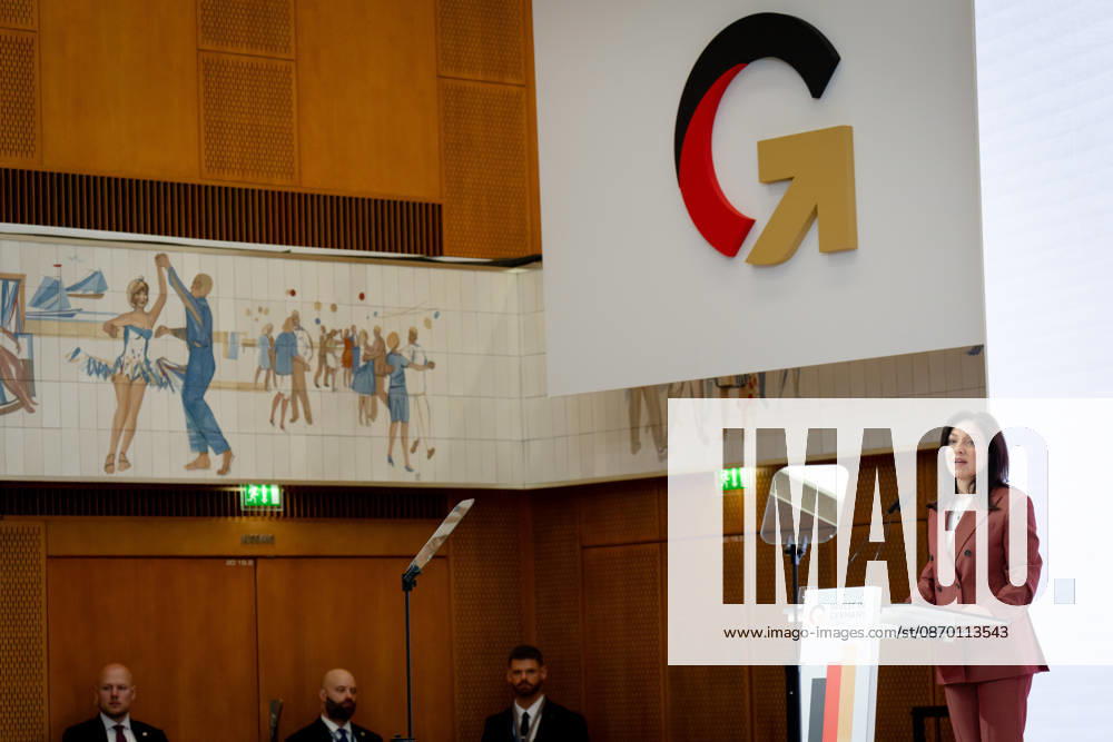 Invest in Germany Summit, Berlin, ESMT Invest in Germany Summit, Berlin, ESMT, Katherina Reiche, Federal Minister for Economic Affairs Berlin Berlin GER