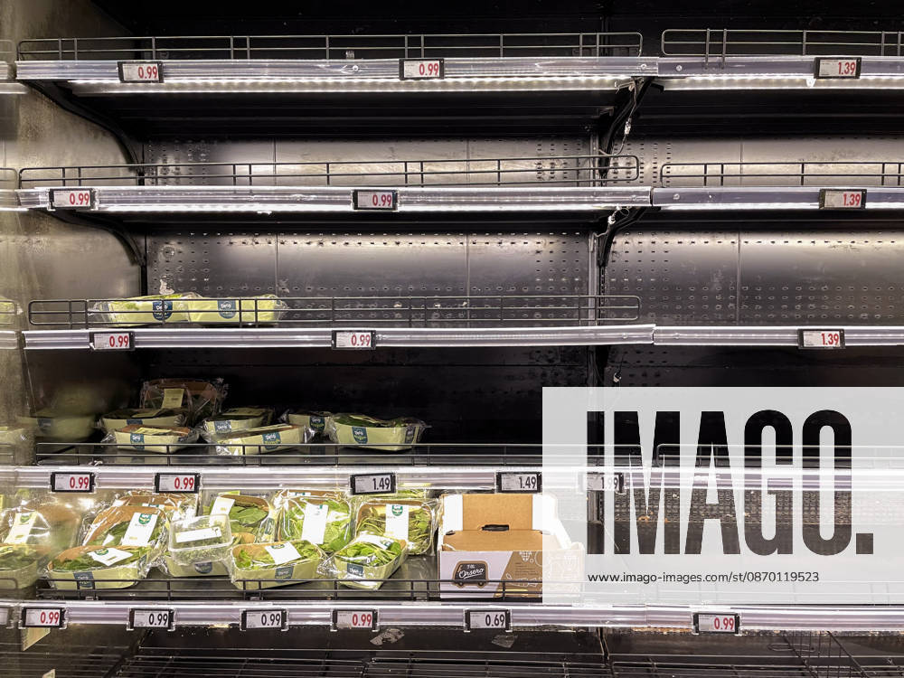 Empty shelves in supermarkets due to transport workers strike in Naples NAPLES, ITALY - OCTOBER 20: Half-empty shelves are seen inside a supermarket in Naples, Italy on October 20, 2026. Due to the truckers strike in southern Italy, who have been protesting since October 16, 2026 against rising fuel prices (which have reached nearly 2.30 euros per liter) many supermarkets are finding their food shelves empty. Iso Ekle Anadolu Naples Italy. Editorial use only. Please get in touch for any other usage.
