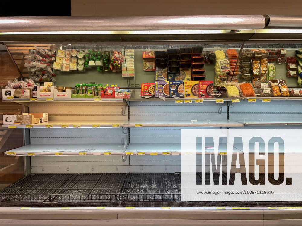 Empty shelves in supermarkets due to transport workers strike in Naples NAPLES, ITALY - OCTOBER 20: Half-empty shelves are seen inside a supermarket in Naples, Italy on October 20, 2026. Due to the truckers strike in southern Italy, who have been protesting since October 16, 2026 against rising fuel prices (which have reached nearly 2.30 euros per liter) many supermarkets are finding their food shelves empty. Iso Ekle Anadolu Naples Italy. Editorial use only. Please get in touch for any other usage.