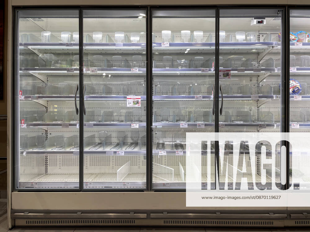 Empty shelves in supermarkets due to transport workers strike in Naples NAPLES, ITALY - OCTOBER 20: Empty refrigerator is seen inside a supermarket in Naples, Italy on October 20, 2026. Due to the truckers strike in southern Italy, who have been protesting since October 16, 2026 against rising fuel prices (which have reached nearly 2.30 euros per liter) many supermarkets are finding their food shelves empty. Iso Ekle Anadolu Naples Italy. Editorial use only. Please get in touch for any other usage.