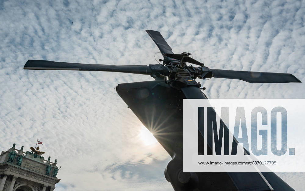 Press release regarding the Austrian Armed Forces’ information and demonstration event on National Day 2026. The photo shows an S70 Black Hawk in Vienna at Heldenplatz, Vienna, Austria