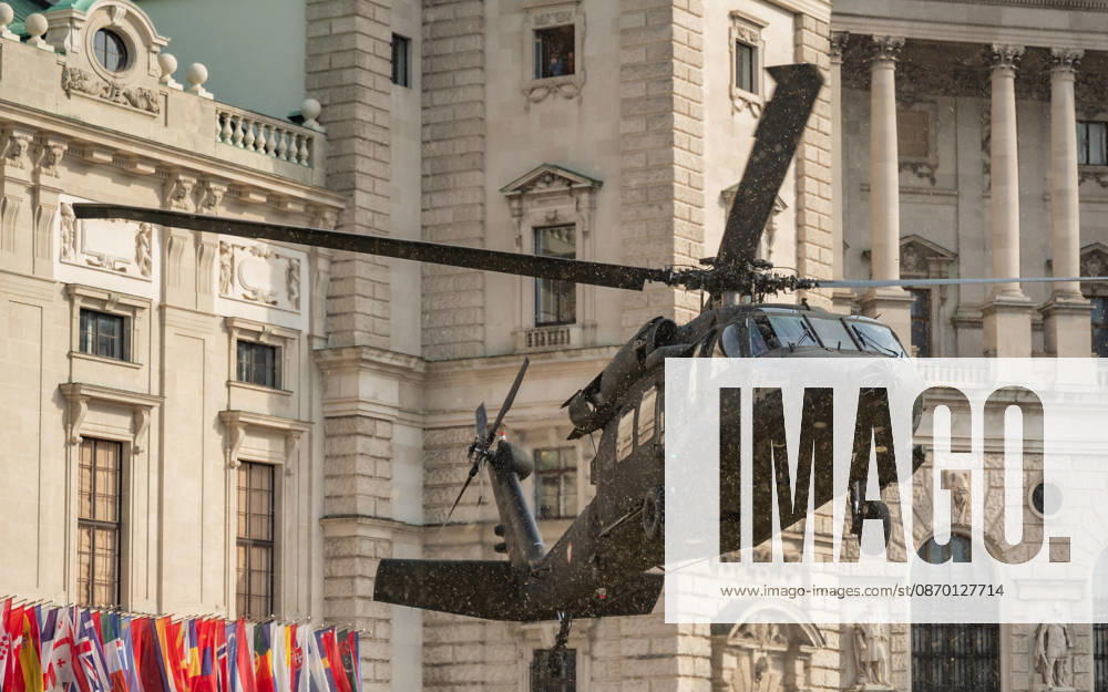 Press conference on the Austrian Armed Forces information and demonstration event on National Day 2026. The photo shows an S70 Black Hawk taking off from Heldenplatz in Vienna, Austria.