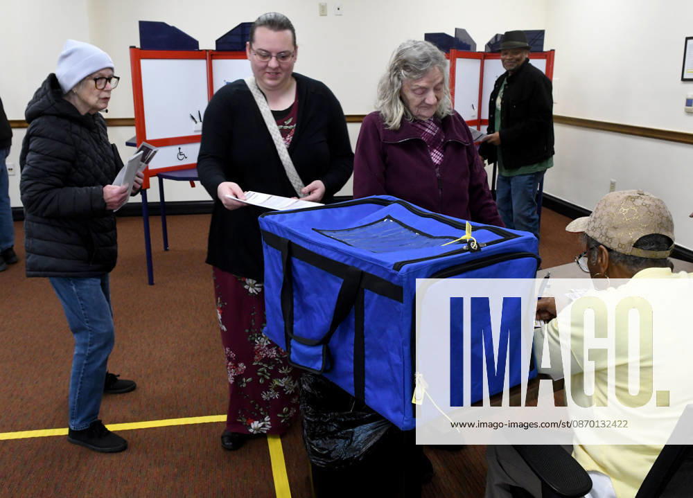 Voters come to Racine City Hall Tuesday morning October 20, 2026 on the first day of early voting in Wisconsin for the midterm elections. There are two closely watched Congressional races, including the First District which includes Racine, and a contentious gubernatorial race on the ballot. Racine USA - ZUMAh154 20261020_znp_h154_010