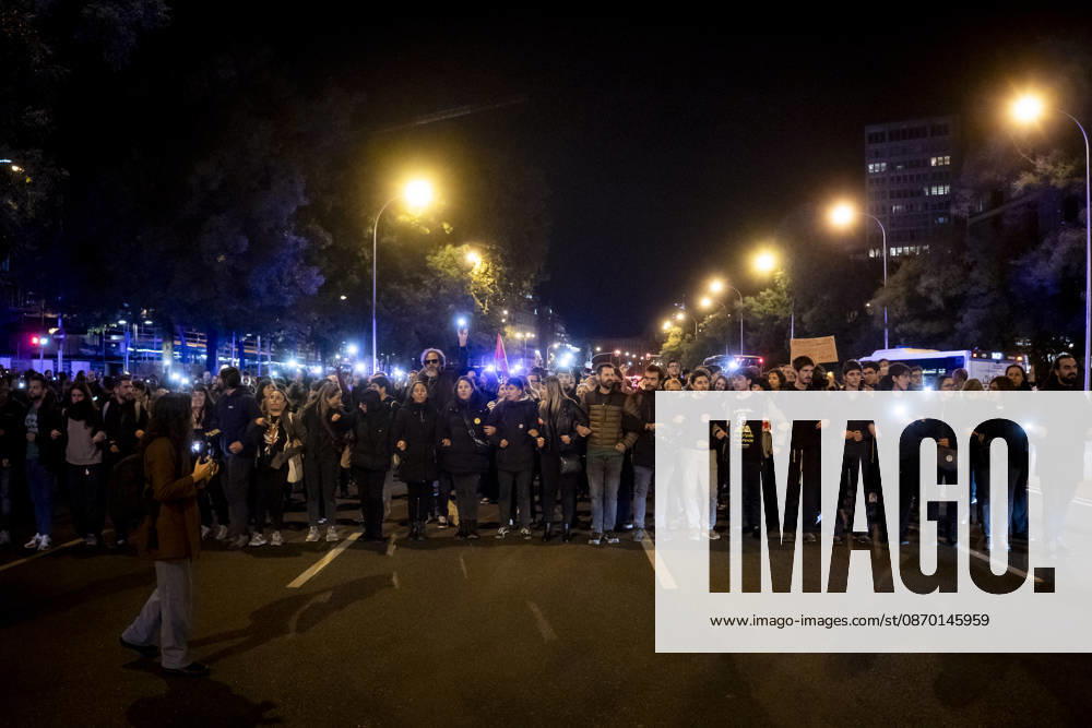 Protest Against Violence During the Education Strike Demonstrations in Madrid Hundreds of people gathered to protest the violence perpetrated against education protesters during the education strike demonstrations in Madrid on October 20, 2026, in Madrid, Spain. The demonstration follows incidents yesterday caused by the police after they charged at peaceful protesters outside an event attended by the president of the Autonomous Community. OCTOBER 20, 2026 A Pé Madrid Madrid, Spain