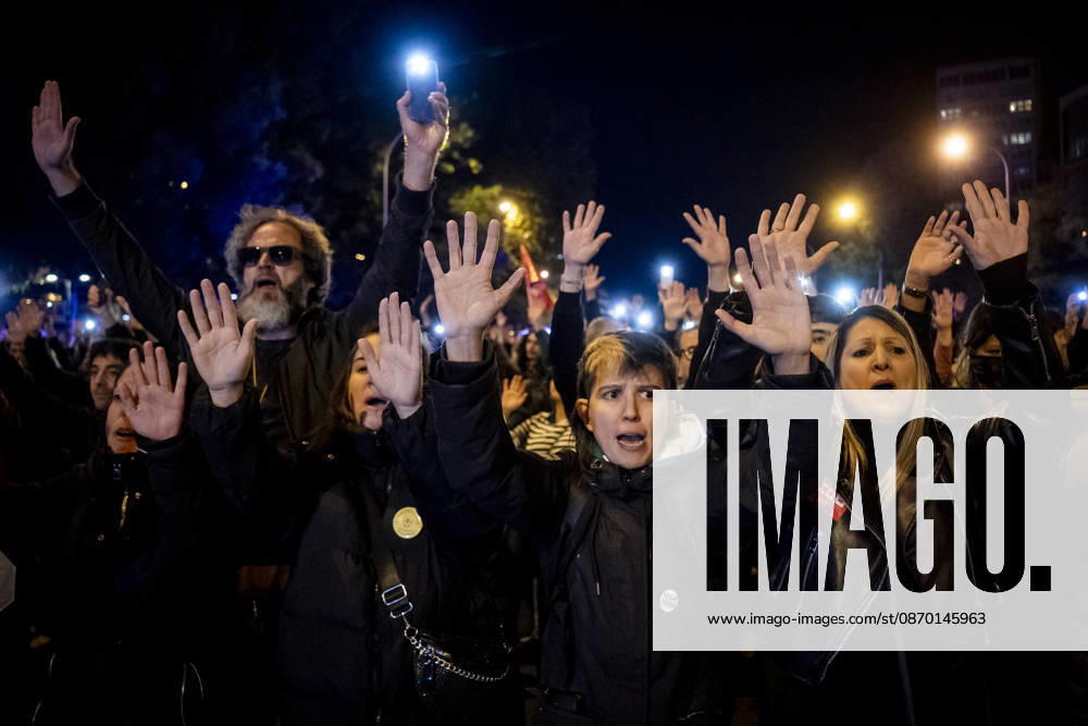 Protest Against Violence During the Education Strike Demonstrations in Madrid Hundreds of people gathered to protest the violence perpetrated against education protesters during the education strike demonstrations in Madrid on October 20, 2026, in Madrid, Spain. The demonstration follows incidents yesterday caused by the police after they charged at peaceful protesters outside an event attended by the president of the Autonomous Community. OCTOBER 20, 2026 A Pé Madrid Madrid, Spain