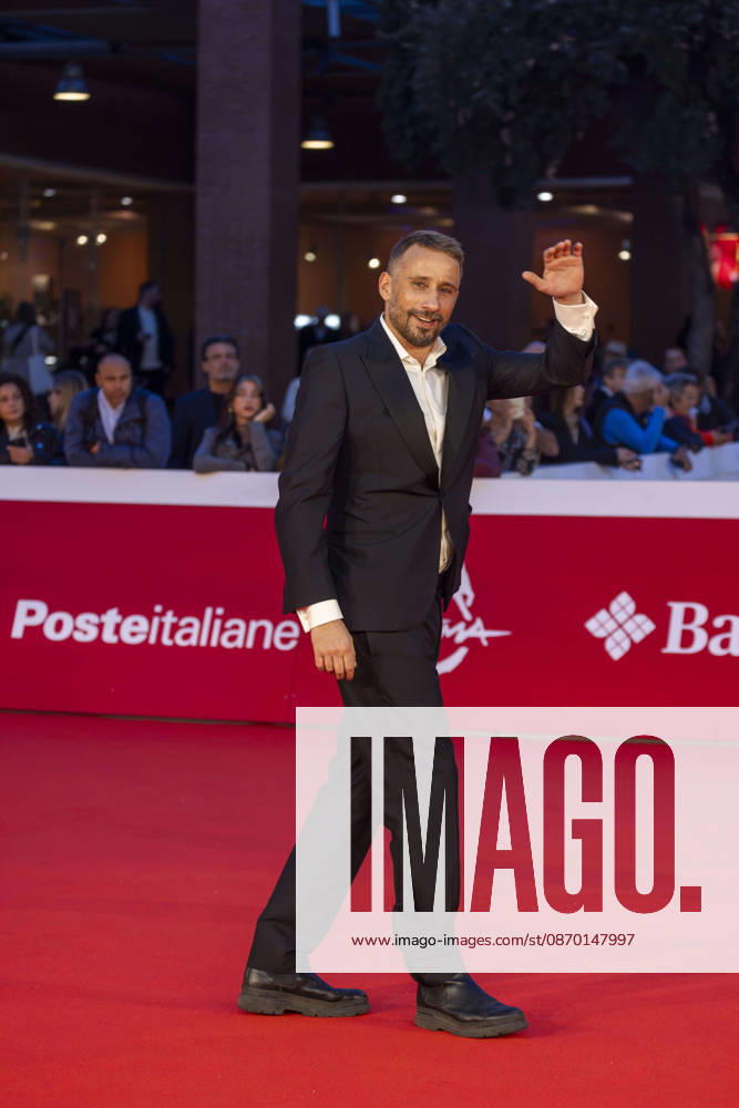CELEBRITES : 21e Festival du film de Rome - 20 10 2026 ROME, ITALY - OCTOBER 20: Matthias Schoenaerts attends the Changer L Eau Des Fleurs screening during the 21st Rome Film Festival at Auditorium Parco Della Musica on October 20, 2026 in Rome, Italy. RomeItaly