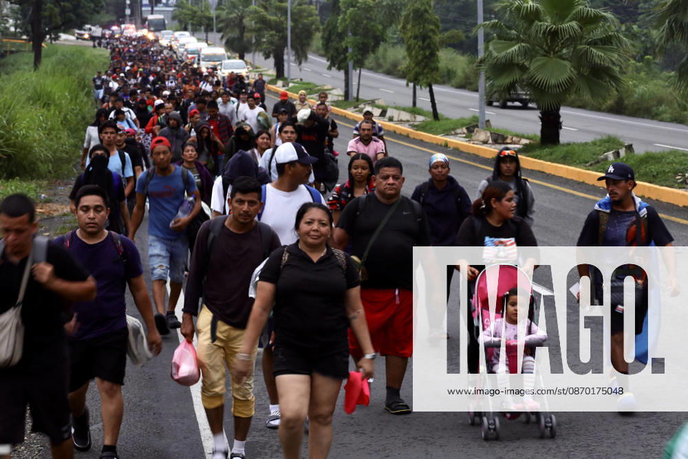 Central American migrants continue journey toward US from southern Mexico TAPACHULA, MEXICO - OCTOBER 20: A caravan of Central American migrants is moving along a route toward the United States, in Tapachula, Mexico, on October 20, 2026. Hundreds of migrants who entered Mexico from Central America in recent days are moving forward in a caravan, seeking to reach the U.S. border. Jose Torres Anadolu Tapachula Mexico. Editorial use only. Please get in touch for any other usage.
