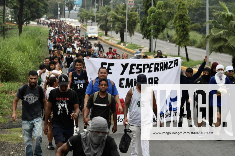 Central American migrants continue journey toward US from southern Mexico TAPACHULA, MEXICO – OCTOBER 20: Migrants display a banner with the phrase faith and hope when migrating, in Tapachula, Mexico, on October 20, 2026. Hundreds of migrants who entered Mexico from Central America in recent days are moving forward in a caravan, seeking to reach the U.S. border. Jose Torres Anadolu Tapachula Mexico. Editorial use only. Please get in touch for any other usage.