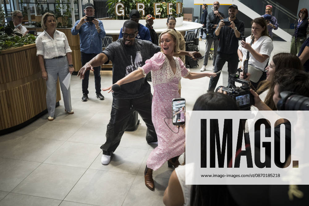 JAMIE FOXX DEADLOCKED, Jamie Foxx dances with ABC reporter Kate Meade on set of Jamie Foxxs new movie Deadlocked in Melbourne, Wednesday, October 21, 2026. ( NO ARCHIVING MELBOURNE VICTORIA Australia