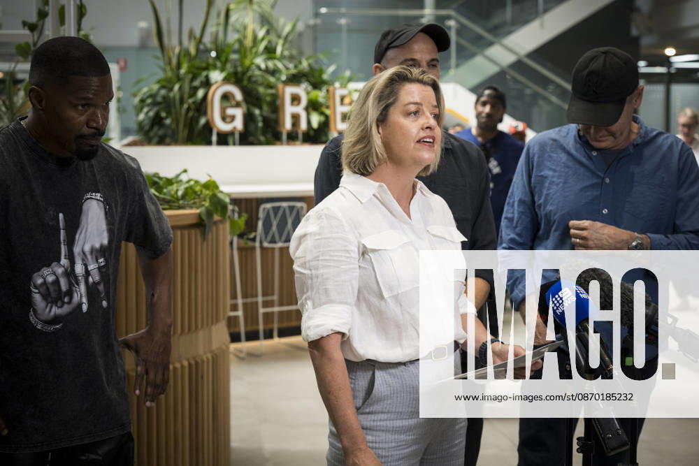 JAMIE FOXX DEADLOCKED, CEO of Vicscreen, Caroline Pitcher speaks to the media on set of Jamie Foxxs new movie Deadlocked in Melbourne, Wednesday, October 21, 2026. ( NO ARCHIVING MELBOURNE VICTORIA Australia
