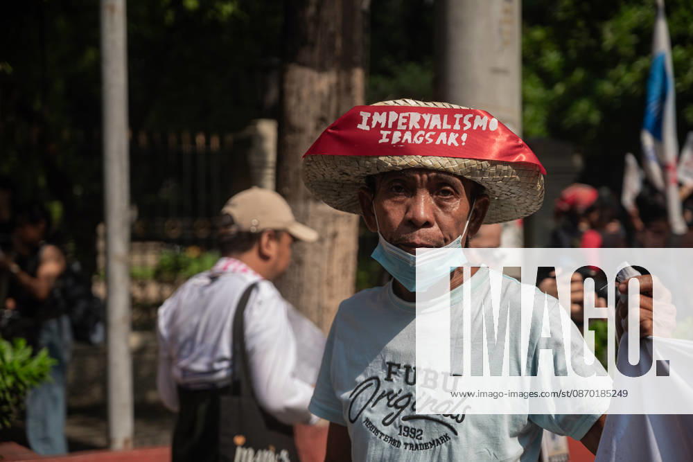 Hundreds of youth activists, rights advocates, and agrarian reform advocates marched with farmers, indigenous people, and workers as they celebrate Peasants Day. Quezon City Philippines - ZUMAy102 20261021_zip_y102_008