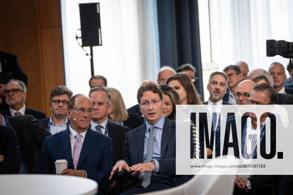 Larry Fink (Laurence Douglas Fink) with Starbucks Coffee’s Pappbecker in the front row at the Berlin Global Dialogue in the former State Council building of the GDR; seated to his right is Ola Källenius, CEO of Mercedes-Benz Group AG. Berlin Global Dialogue 2026 (BGD 2026), theme: Advancing Alliances for a New Era, Berlin, Berlin, Germany, ESMT