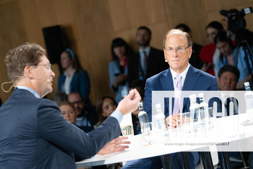 Larry Fink (Laurence Douglas Fink), CEO of BlackRock, speaks at the Berlin Global Dialogue in the former State Council building of the GDR, in conversation with Ola Källenius, CEO of Mercedes-Benz Group AG (on the left in the photo). Berlin Global Dialogue 2026 (BGD 2026), theme: Advancing Alliances for a New Era, Berlin, Berlin, Germany, ESMT