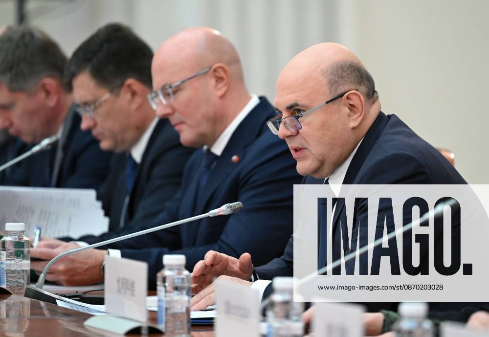 Russia China 9269468 21.10.2026 Russian Prime Minister Mikhail Mishustin attends the 31st regular meeting with Chinese Premier Li Qiang at the Boris Yeltsin Presidential Library in St. Petersburg, Russia. Alexander Miridonov Sputnik St. Petersburg Russia