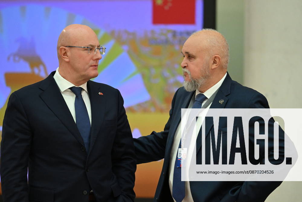RUSSIA, ST PETERSBURG - OCTOBER 21, 2026: Dmitry Chernyshenko (L), Russia s Deputy Prime Minister, and Sergei Tsivilev, Minister of Energy, arrive for expanded talks with Li Qiang, Premier of China, at the Boris Yeltsin Presidential Library. Alexander Miridonov POOL TASS 99701323