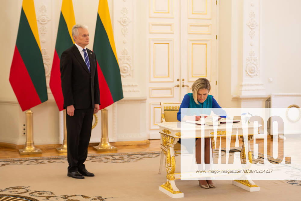 Lithuanian President Nauseda meets newly elected Estonian President Madise in Vilnius VILNIUS, LITHUANIA - OCTOBER 21: Newly elected Estonian President Ulle Madise (R) signs the guest book as Lithuanian President Gitanas Nauseda (L) looks on during her official visit to Vilnius, Lithuania, on October 21, 2026. The meeting focuses on bilateral relations, regional security and defense, support for Ukraine, strategic infrastructure, and Lithuania s priorities for its presidency of the Council of the European Union in the first half of 2027. Yauhen Yerchak Anadolu Vilnius Lithuania. Editorial use only. Please get in touch for any other usage.