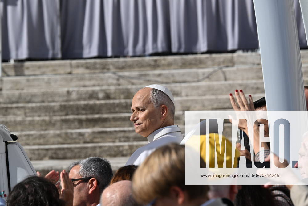 ITALY-POPE-2026 10 21 Italy, Rome, Vatican City, October 21, 2026: Pope Leo XIV during his weekly general audience in St Peter s Square at the Vatican. Photo: Copyright Alessia Giuliani Catholipressphoto - NO BOOKS