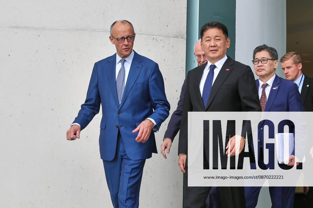 Berlin, Germany, October 21, 2026; Federal Chancellery: Reception for the President of Mongolia; Federal Chancellor Friedrich Merz (CDU) and Ukhnaa Khurelsukh