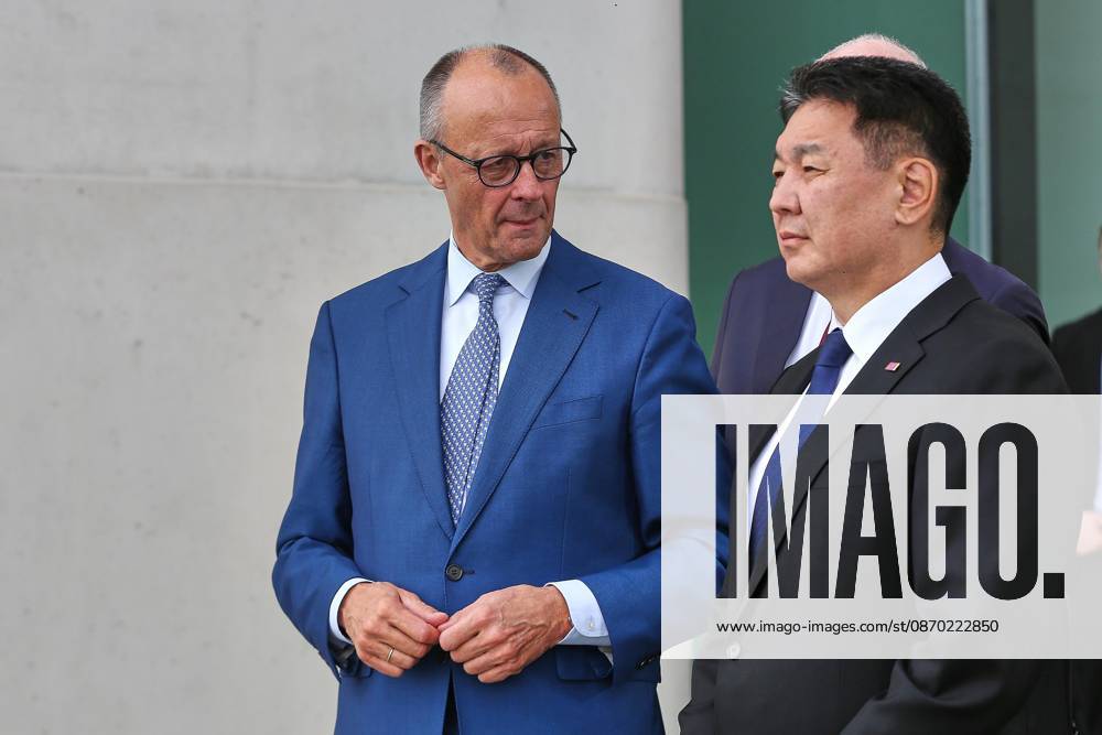 Berlin, Germany, October 21, 2026; Federal Chancellery: Reception for the President of Mongolia; Federal Chancellor Friedrich Merz (CDU) and Ukhnaa Khurelsukh