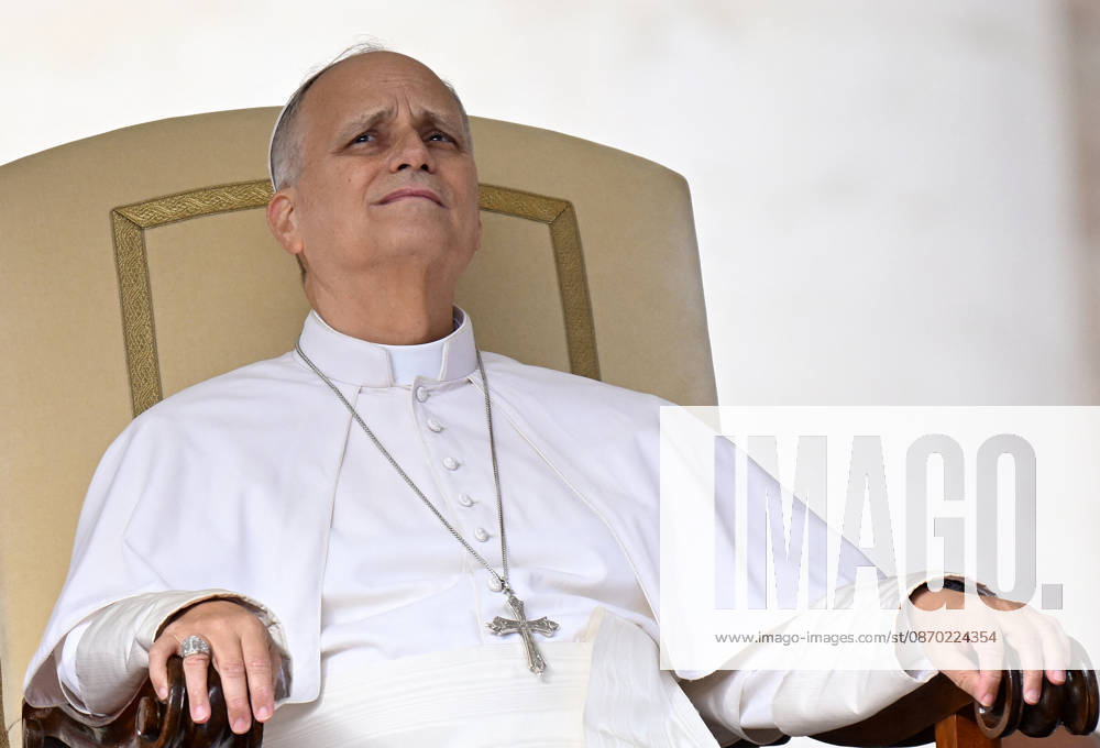 Pope Leo XIV Leads The General Audience - Vatican Pope Leo XIV attends the weekly general audience in Saint Peter’s square, Vatican on October 21, 2026. Photo by Eric Vandeville ABACAPRESS.COM Rome