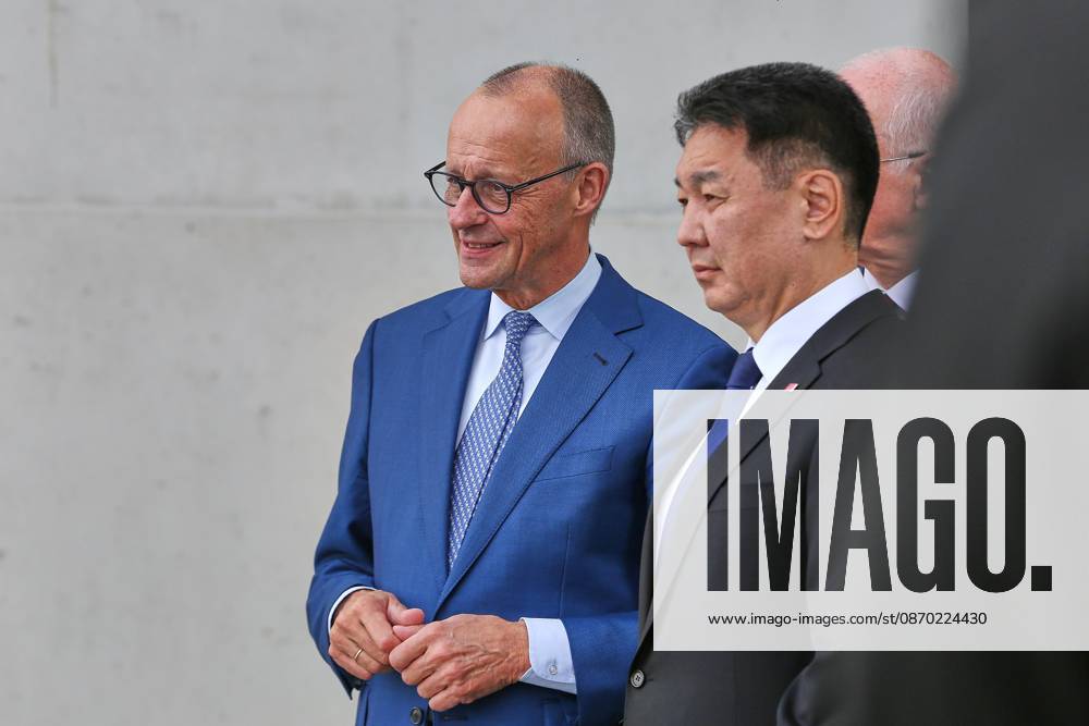 Berlin, Germany, October 21, 2026; Federal Chancellery: Reception for the President of Mongolia; Federal Chancellor Friedrich Merz (CDU) and Ukhnaa Khurelsukh