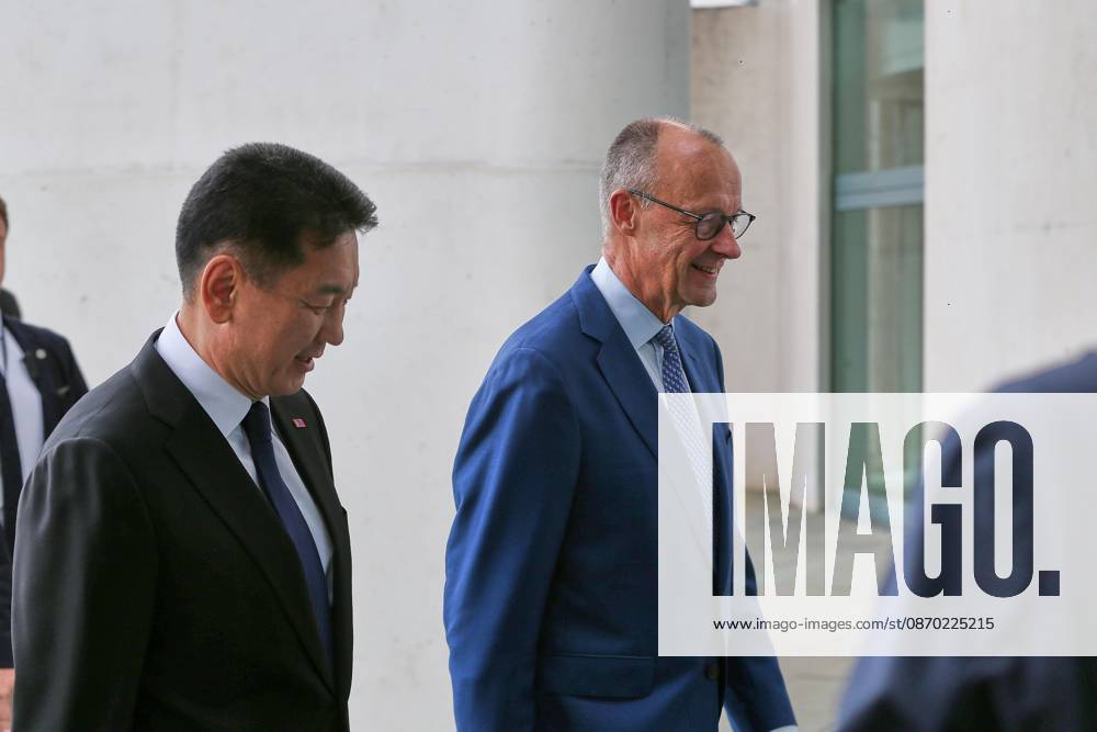 Berlin, Germany, October 21, 2026; Federal Chancellery: Reception for Mongolian President Ukhnaa Khurelsukh and Federal Chancellor Friedrich Merz (CDU)