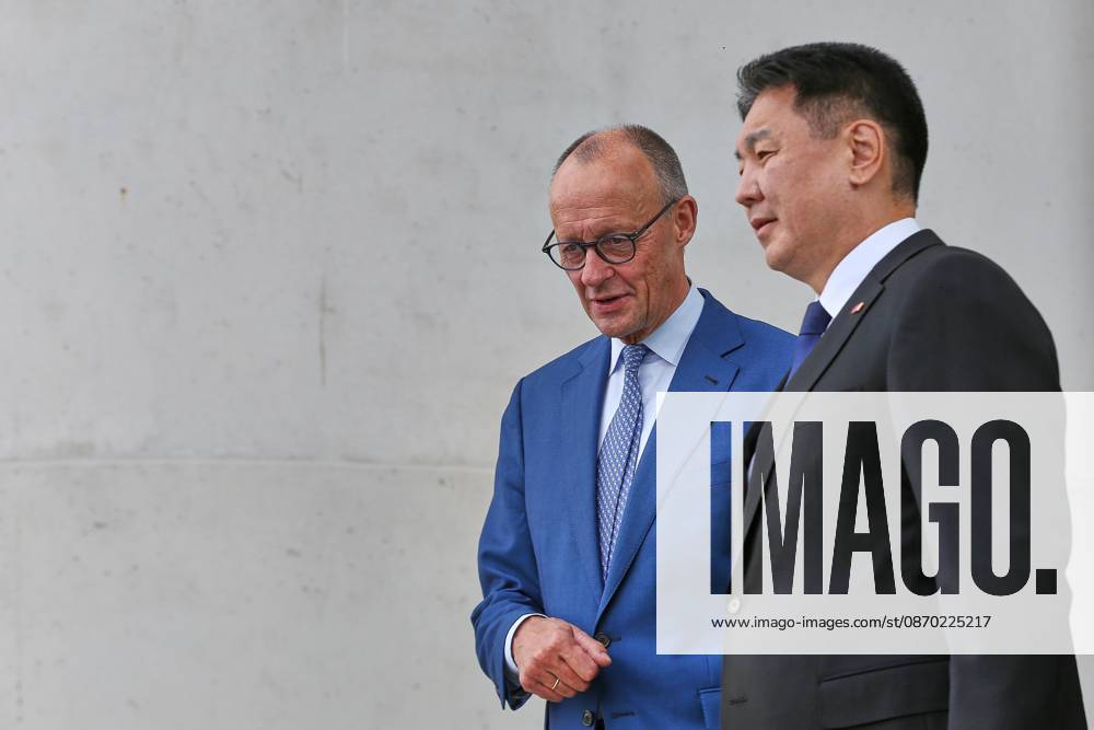 Berlin, Germany, October 21, 2026; Federal Chancellery: Reception for the President of Mongolia; Federal Chancellor Friedrich Merz (CDU) and Ukhnaa Khurelsukh