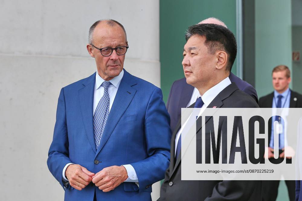 Berlin, Germany, October 21, 2026; Federal Chancellery: Reception for the President of Mongolia; Federal Chancellor Friedrich Merz (CDU) and Ukhnaa Khurelsukh