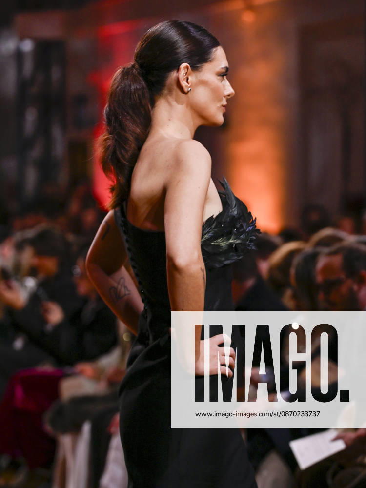A model walks the runway during the ASN s - SENORITO ORTEGA fashion show, as part of Atelier Couture, held at the Fabrica de Tapices, on october 20, 2026, in Madrid, Spain. Madrid Spain - ZUMAc312 20261021_zsp_c312_036