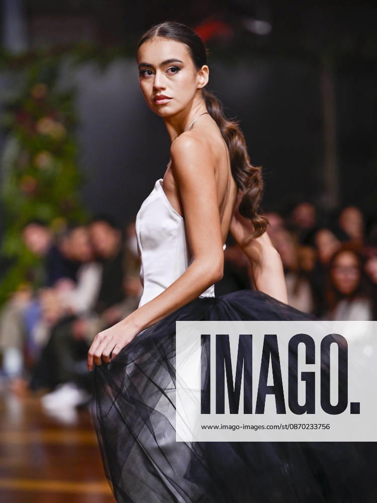 A model walks the runway during the ASN s - SENORITO ORTEGA fashion show, as part of Atelier Couture, held at the Fabrica de Tapices, on october 20, 2026, in Madrid, Spain. Madrid Spain - ZUMAc312 20261021_zsp_c312_042