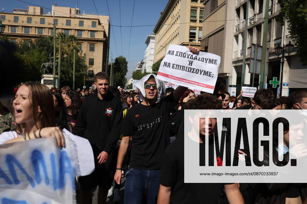 Students, teachers stage demonstration in Athens, Greece ATHENS, GREECE - OCTOBER 21: Students and teachers take part in a demonstration against the rising cost of living and demanding better working conditions and increased funding for public education in Athens, Greece, on October 21, 2026. Costas Baltas Anadolu Athens Greece. Editorial use only. Please get in touch for any other usage.